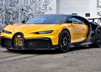 1-of-60 Bugatti Chiron Pur Sport Becomes First Hypercar Listed on duPont REGISTRY Live
